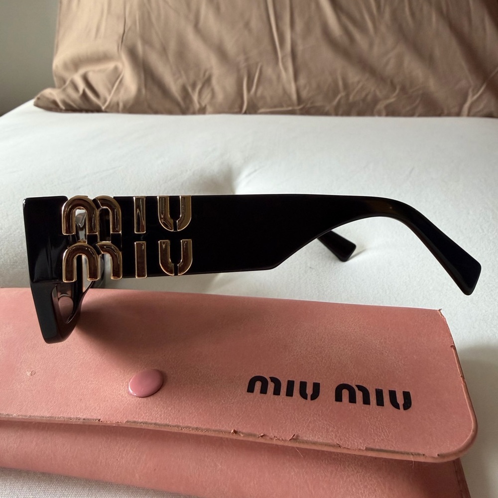 Miu Miu Black Sunglasses with Pink Case - Picture 3 of 5